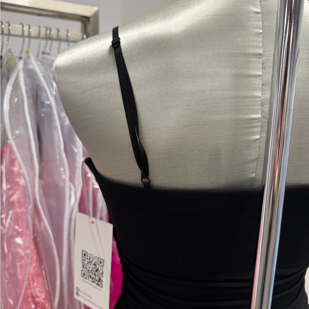 NWT Emerald Sundae Black Dress - Picture 4 of 5